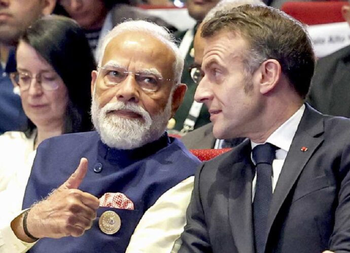 ১১৪টি রাফাল কেনার ছাড়পত্র: সমালোচনার জবাবে ভারতের শক্তি ও কর্মসংস্থানের বার্তা দিলেন ফরাসি প্রেসিডেন্ট