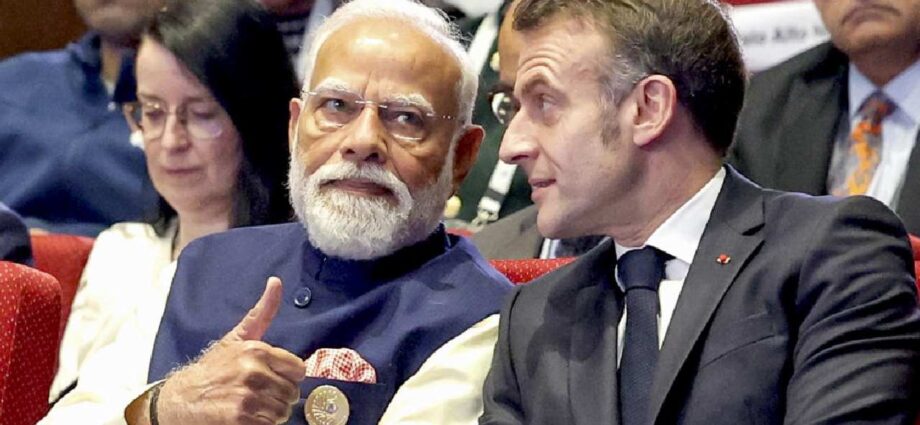 ১১৪টি রাফাল কেনার ছাড়পত্র: সমালোচনার জবাবে ভারতের শক্তি ও কর্মসংস্থানের বার্তা দিলেন ফরাসি প্রেসিডেন্ট