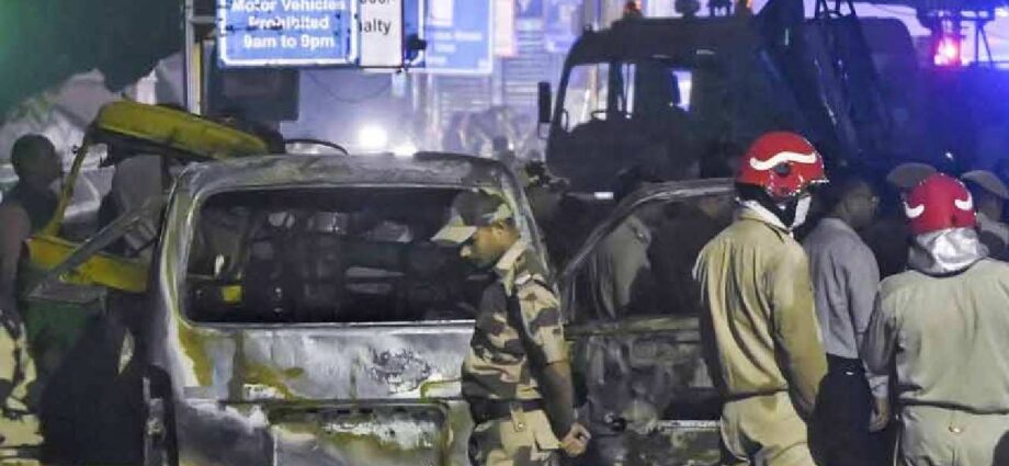 লালকেল্লা বিস্ফোরণকাণ্ডে বড় সাফল্য: কাশ্মীর থেকে আরও ২ জঙ্গিকে গ্রেফতার করল এনআইএ