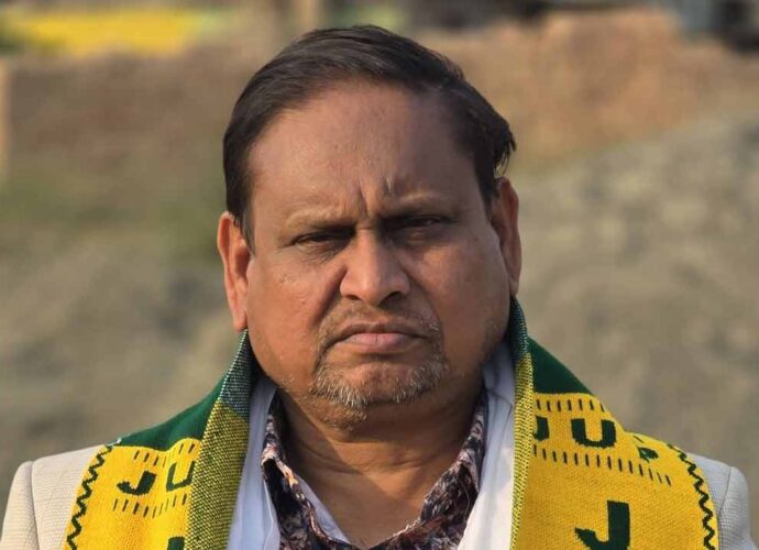 রাজনৈতিক দলের নাম বদলে বাধ্য হলেন হুমায়ুন কবীর: ‘জেইউপি’ থেকে এবার ‘এজিইউপি’