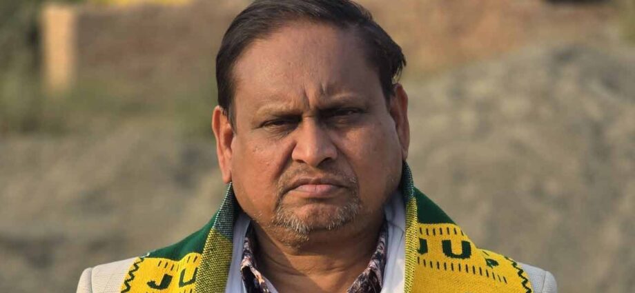 রাজনৈতিক দলের নাম বদলে বাধ্য হলেন হুমায়ুন কবীর: ‘জেইউপি’ থেকে এবার ‘এজিইউপি’