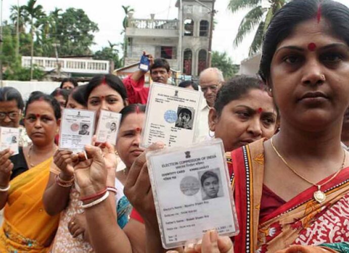 ভোটার তালিকার অতিরিক্ত অংশ প্রকাশ ঘিরে তৎপর নবান্ন: আইনশৃঙ্খলায় কড়া নজরদারির নির্দেশ