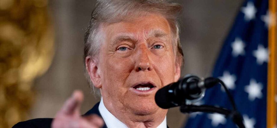 ইরানের বিরুদ্ধে লড়াই দীর্ঘায়িত হতে পারে: ৪-৫ সপ্তাহের যুদ্ধের পূর্বাভাস দিলেন ট্রাম্প