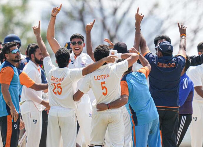 শৃঙ্খলা ও অনুশাসনের ‘অজয়’ ফর্মুলা