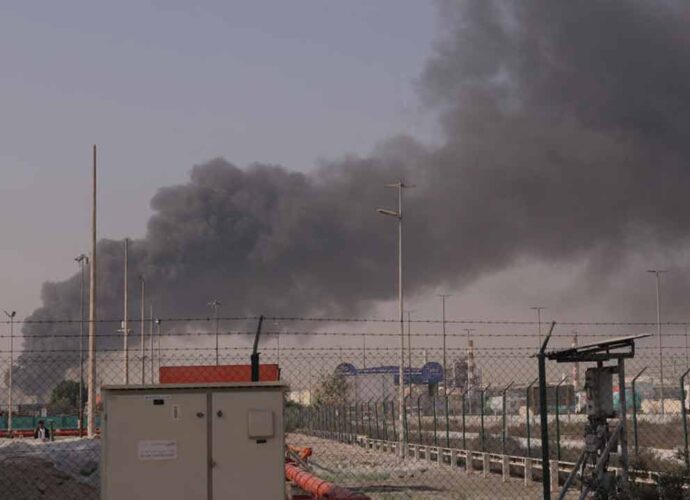 মধ্যপ্রাচ্যে যুদ্ধের মেঘ: দুবাই-আবু ধাবিতে বাতিল ক্রিকেট ও ফুটবল ম্যাচ, আটকে পড়া বেয়ারস্টোর আকুতি