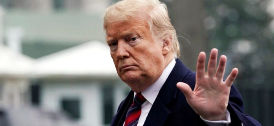 ইরান অভিযান: নেটোকে তোপ দেগেও ‘দ্রুত’ সেনা সরানোর ইঙ্গিত ট্রাম্পের