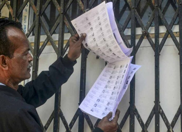 পশ্চিমবঙ্গের ভোটার তালিকা সংশোধন: ৪৬ লক্ষ নামের নিষ্পত্তি করল নির্বাচন কমিশন, বাকি ১৪ লক্ষের ভবিষ্যৎ নির্ধারণ ৬ এপ্রিলের মধ্যে