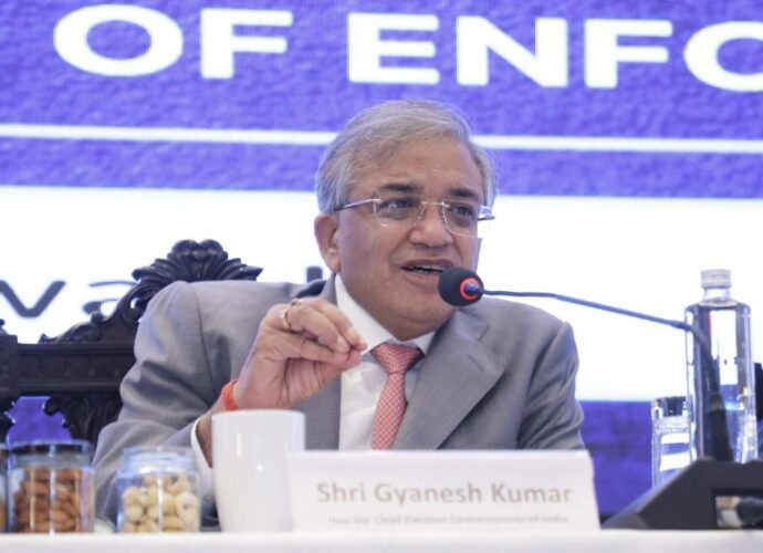 পশ্চিমবঙ্গে ভোটের উপযুক্ত পরিবেশ রয়েছে, আইনশৃঙ্খলা নিয়ে উদ্বেগের কারণ নেই: নির্বাচন কমিশন