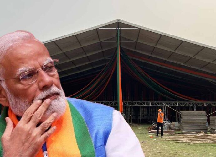 ব্রিগেডে মোদী-সন্দর্শন: নিরাপত্তার কড়াকড়িতে মঞ্চ খুলে ফেলার নির্দেশ এসপিজি-র ব্রিগেডে মোদী-সন্দর্শন: নিরাপত্তার কড়াকড়িতে মঞ্চ খুলে ফেলার নির্দেশ এসপিজি-র