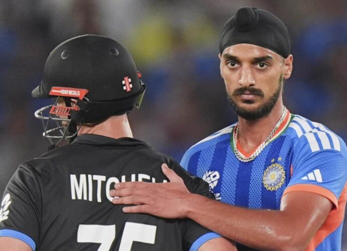 আগ্রাসনই বোলারদের অলঙ্কার: অর্শদীপের পাশে দাঁড়িয়ে বিতর্কে ঘৃতাহুতি গম্ভীরের