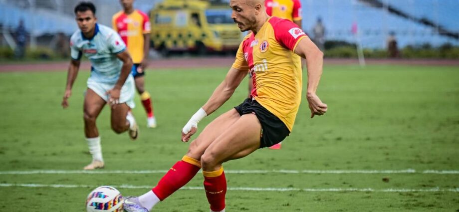 রক্ষণের শেষ মুহূর্তের ভুলে হাতছাড়া জয়, কেরল ব্লাস্টার্সের বিরুদ্ধে ড্র করে মাঠ ছাড়ল ইস্টবেঙ্গল