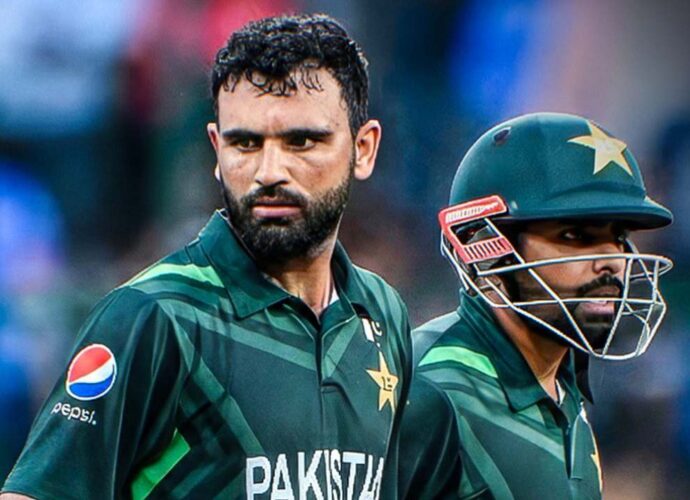 বিশ্বকাপ বিপর্যয়ের পর নয়া বিতর্ক: চোট লুকিয়ে খেলার অভিযোগে বাবর-ফখরদের বিরুদ্ধে তদন্তের দাবি পাক নির্বাচকের