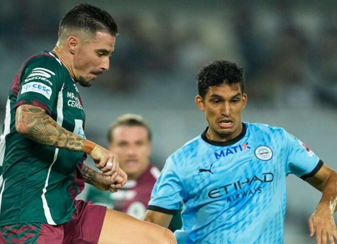 ঘরের মাঠে মুম্বইয়ের কাছে স্বপ্নভঙ্গ মোহনবাগানের: শীর্ষস্থান হারালেন ম্যাকলারেনরা, জয়ের ধারা বজায় রাখলেন লোবেরা