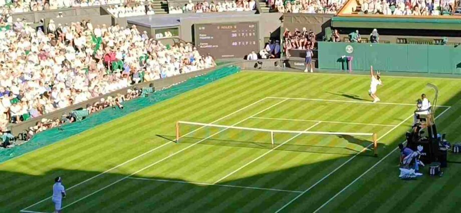 উইম্বলডনে প্রযুক্তির নতুন অধ্যায়: আম্পায়ারের সিদ্ধান্তকে চ্যালেঞ্জ জানাতে পারবেন খেলোয়াড়েরা