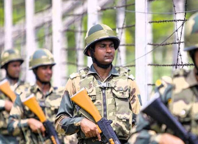 তৃণমূল নেতার ইফতার পার্টিতে যোগ দিয়ে শাস্তির মুখে ৭ বিএসএফ জওয়ান