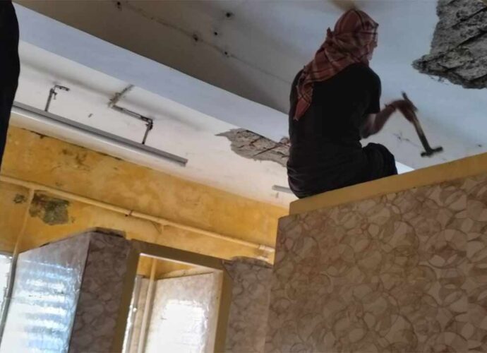 আরজি করের হস্টেলে ভেঙে পড়ল সিলিংয়ের চাঙড়: পরিকাঠামো নিয়ে বিক্ষুব্ধ পড়ুয়াদের ৬ দফা দাবি মানল কর্তৃপক্ষ