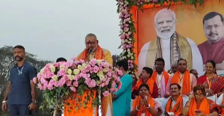 টিএমসি গুন্ডাদের উল্টো করে ঝুলিয়ে দেওয়া হবে: নারায়ণগড়ের সভা থেকে হুঁশিয়ারি গিরিরাজ সিং-এর