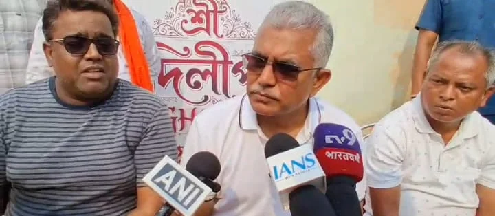 ‘উন্নয়ন নয়, লুটপাটি তৃণমূলের লক্ষ্য’, খড়্গপুরের চা-চক্র থেকে রাজ্য সরকারকে কড়া আক্রমণ দিলীপ ঘোষের