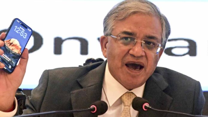 মুখ্য নির্বাচন কমিশনারের অপসারণে ফের সক্রিয় বিরোধীরা: ইমপিচমেন্ট নোটিস তৈরির তোড়জোড়