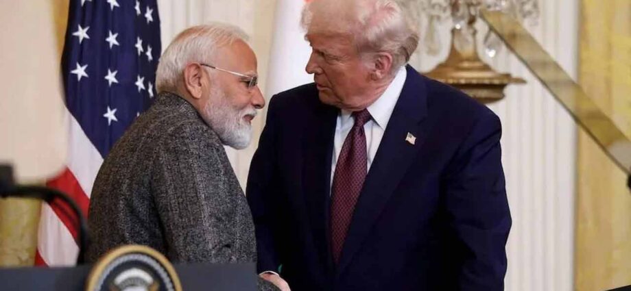 পশ্চিম এশিয়া পরিস্থিতি ও হরমুজ প্রণালী: প্রধানমন্ত্রী মোদীকে ফোন মার্কিন প্রেসিডেন্ট ট্রাম্পের