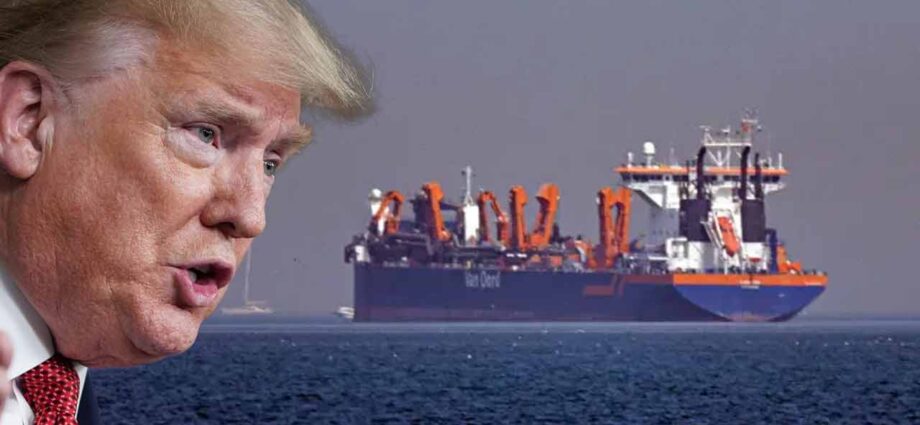 হরমুজ প্রণালীতে শুরু মার্কিন নৌবাহিনীর অবরোধ, ইরানকে কড়া হুঁশিয়ারি ট্রাম্পের