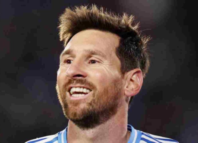 ফুটবলের টানে মিলনের পথে পাকিস্তান-আর্জেন্টিনা: প্রদর্শনী ম্যাচ ও প্রযুক্তিগত সহায়তার সম্ভাবনা