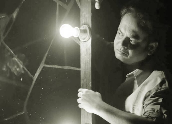 রাহুলের মৃত্যু কি নিছক দুর্ঘটনা নাকি চিত্রনাট্যের অংশ? তালসারি কাণ্ডে ঘনীভূত হচ্ছে রহস্য, পদত্যাগ করছেন লীনা