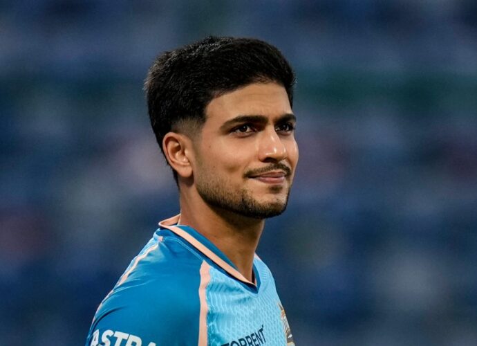 নতুন রূপে শুভমন: ‘ক্লিন শেভ’ লুক ছেড়ে দাড়ি-গোঁফে ধরা দিলেন গুজরাত অধিনায়ক