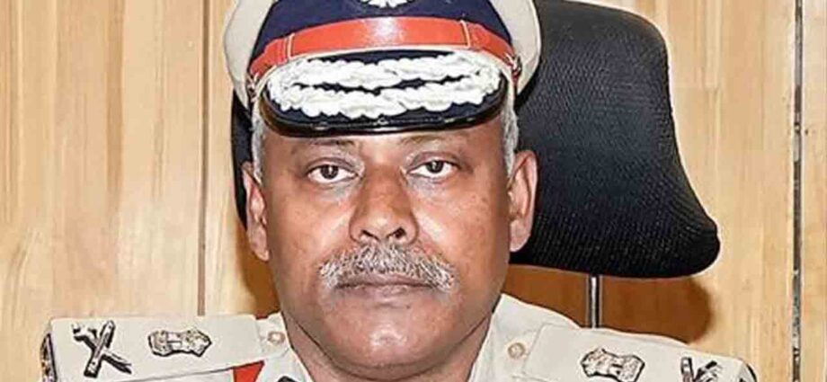 নির্বাচনী নিরাপত্তায় কড়াকড়ি: রাত জেগে শহর পাহারায় কলকাতার পদস্থ পুলিশকর্তারা