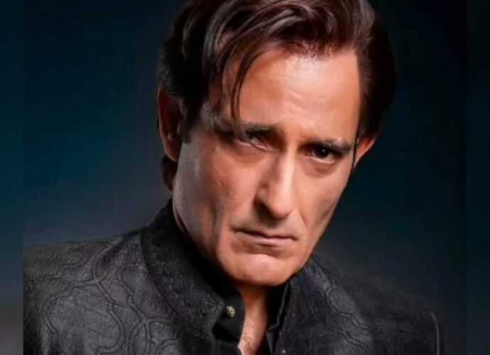 প্রচারবিমুখতা ও কাজের প্রতি নিষ্ঠা: অক্ষয় খন্নার সেটের অন্দরমহল নিয়ে মুখ খুললেন সহ-অভিনেতা