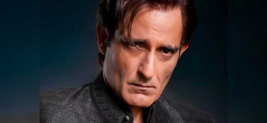 প্রচারবিমুখতা ও কাজের প্রতি নিষ্ঠা: অক্ষয় খন্নার সেটের অন্দরমহল নিয়ে মুখ খুললেন সহ-অভিনেতা