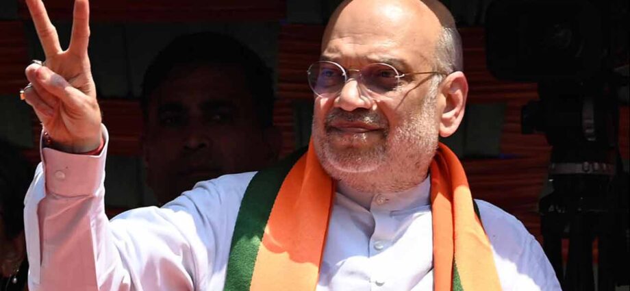 পুরুলিয়ার বাঘমুন্ডিতে অমিত শাহ: অনুপ্রবেশকারী বিতাড়ন ও শিল্পায়নের প্রতিশ্রুতিতে শান দিলেন স্বরাষ্ট্রমন্ত্রী