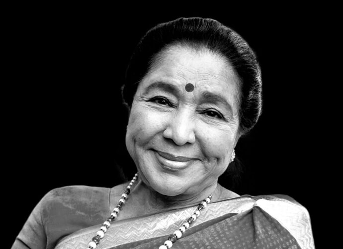 সুরলোকে কিংবদন্তি আশা ভোঁসলে: ৯২ বছর বয়সে অবসান এক স্বর্ণযুগের