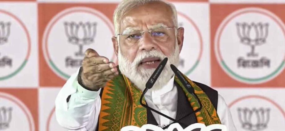 লক্ষ্য বুথ বিজয়: ভোটের মুখে বাংলার বিজেপি কর্মীদের ‘ছয় দাওয়াই’ প্রধানমন্ত্রী মোদীর