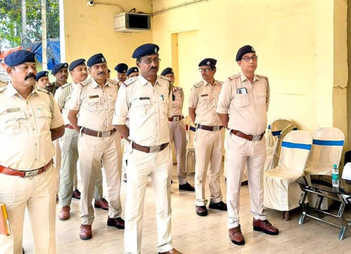 প্রথম দফার ভোটে ৪০ হাজার রাজ্য পুলিশ: মুর্শিদাবাদে সর্বাধিক মোতায়েন, বুথ পাহারায় প্রাধান্য কেন্দ্রীয় বাহিনীরই