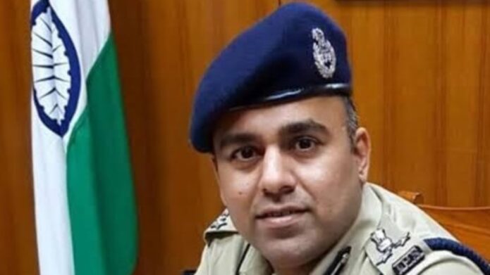 ভোটের মুখে ফের বড় রদবদল: বিধাননগরের পুলিশ কমিশনার পদ থেকে অপসারিত মুরলীধর, নতুন দায়িত্বে ত্রিপুরারি অথর্ব