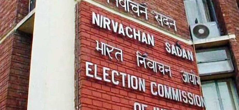 বদলির নির্দেশ অমান্য করলে শাস্তিমূলক পদক্ষেপ: রাজ্য পুলিশের কড়া নির্দেশিকা