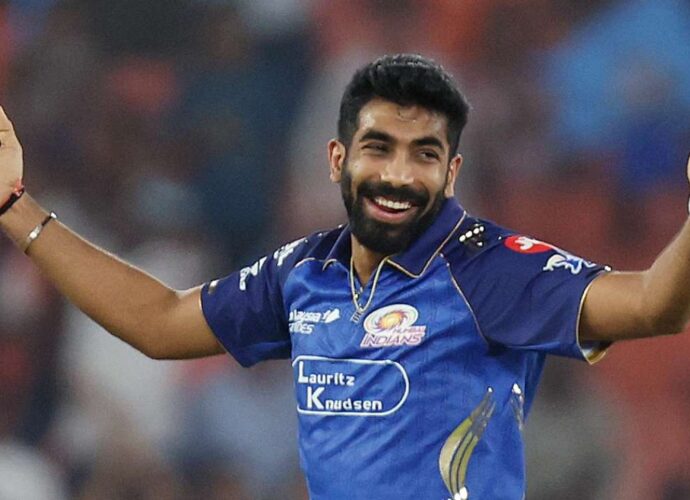 আইপিএলের উইকেট খরা কাটিয়ে স্বরূপে বুমরাহ: গুজরাতের বিরুদ্ধে প্রথম বলেই শিকার