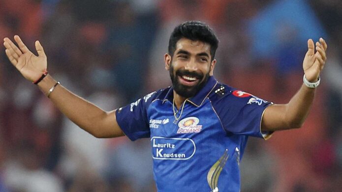 আইপিএলের উইকেট খরা কাটিয়ে স্বরূপে বুমরাহ: গুজরাতের বিরুদ্ধে প্রথম বলেই শিকার