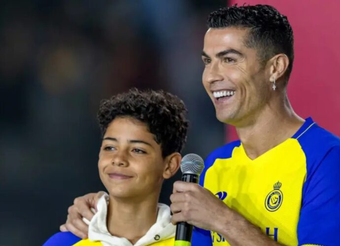 বাবার সাথে একই দলে রোনাল্ডো জুনিয়র? আল নাসেরের নয়া পরিকল্পনা ঘিরে জল্পনা