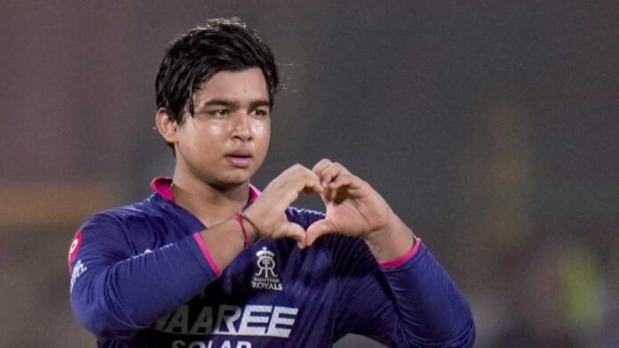 মাঠের ‘বাঘ’ বৈভব কেক কাটতে ‘ভীতু’! ভাইরাল রাজস্থান রয়্যালসের ভিডিও