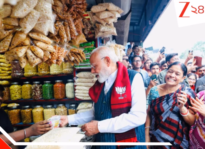 ঝাড়গ্রামে সভা শেষে আচমকা কনভয় থামিয়ে ঝালমুড়ির স্বাদ নিলেন প্রধানমন্ত্রী মোদী
