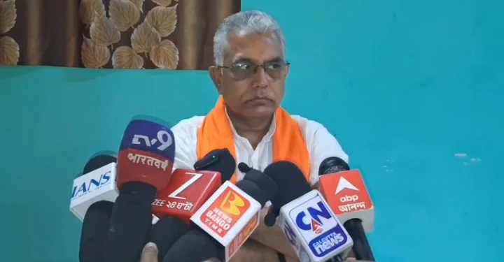 কেন্দ্রীয় বাহিনী দিয়ে শুধু হবে না, দুষ্কৃতীদের গ্রেফতার চাই: খড়্গপুরে চা-চক্রে সরব দিলীপ ঘোষ