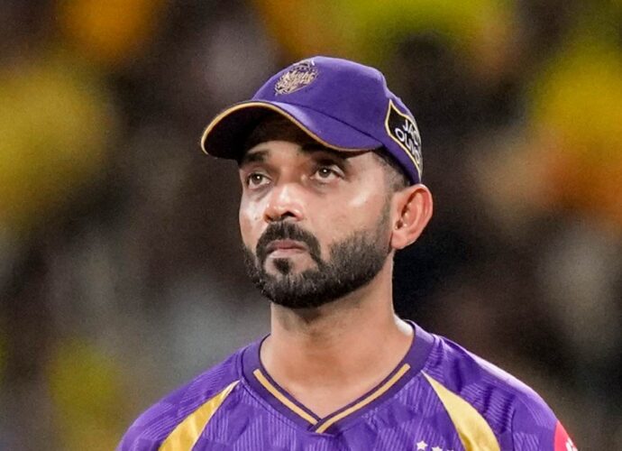এক ম্যাচেই ভাগ্য নির্ধারণ চার দলের: মুম্বইকে হারিয়ে প্লে-অফে রাজস্থান, বিদায় নিল কেকেআর ও পঞ্জাব এক ম্যাচেই ভাগ্য নির্ধারণ চার দলের: মুম্বইকে হারিয়ে প্লে-অফে রাজস্থান, বিদায় নিল কেকেআর ও পঞ্জাব