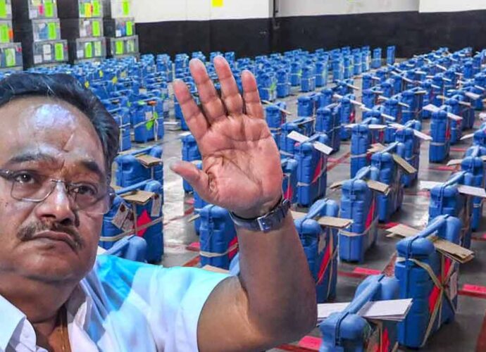 গণনার আগে শেষ মুহূর্তের সতর্কতা: রাজ্যজুড়ে স্ট্রংরুম ‘পাহারা’ দিতে বসছেন বিজেপির মহিলা কর্মীরা