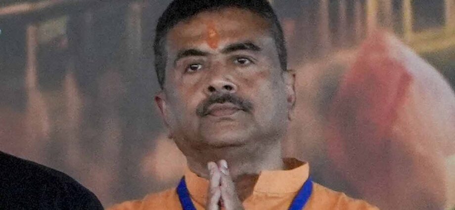 নবান্নে প্রথম কর্মদিবস: ‘নবনির্মাণ’-এর লক্ষ্য নিয়ে প্রশাসনিক তৎপরতায় মুখ্যমন্ত্রী শুভেন্দু অধিকারী