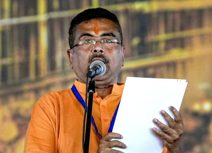 প্রশাসনিক রদবদল: নবান্নে বড় পরিবর্তন, মুখ্যমন্ত্রীর দফতরে এলেন ভবানীপুরের সেই বিতর্কিত রিটার্নিং অফিসার