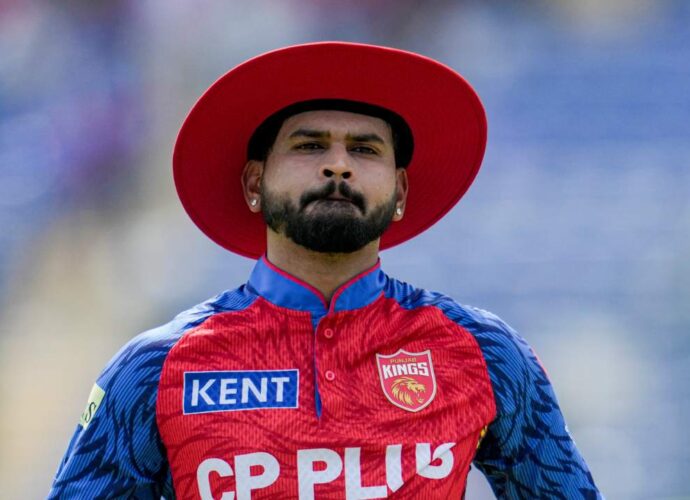 সফলতম অধিনায়ক হওয়ার দোরগোড়ায় শ্রেয়স: যুবরাজ-গিলক্রিস্টের নজির ছোঁয়ার অপেক্ষায় পঞ্জাব কিংস অধিনায়ক