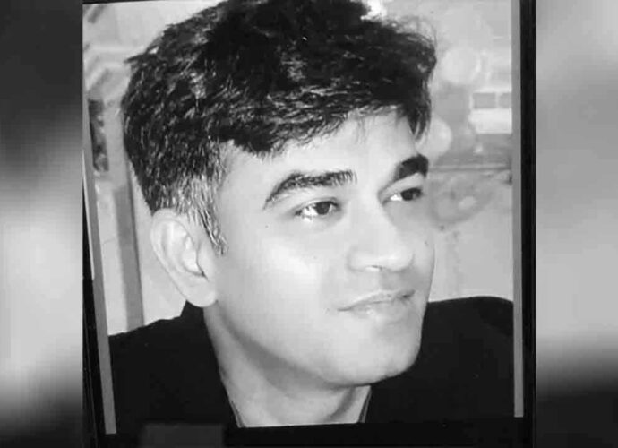চন্দ্রনাথ রথ হত্যাকাণ্ড: ভিন্রাজ্য থেকে ধৃত ৩, পুলিশের জালে উত্তরপ্রদেশের ‘ক্ষত্রিয় মহাসভা’ নেতা চন্দ্রনাথ রথ হত্যাকাণ্ড: ভিন্রাজ্য থেকে ধৃত ৩, পুলিশের জালে উত্তরপ্রদেশের ‘ক্ষত্রিয় মহাসভা’ নেতা
