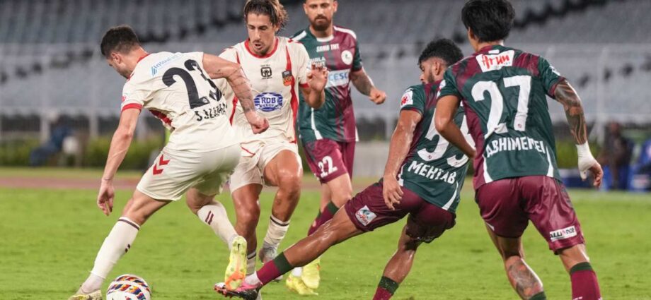 ইন্টার কাশীর বিরুদ্ধে গোলশূন্য ড্র; ডার্বির আগে লিগ শীর্ষের লড়াইয়ে চাপে মোহনবাগান